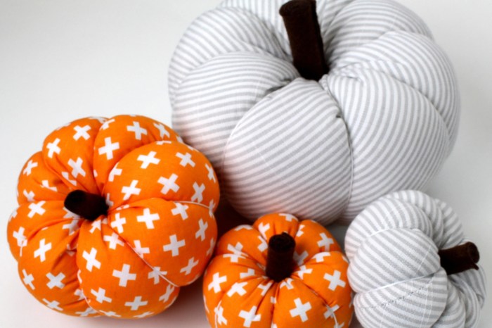 Diy cloth pumpkins